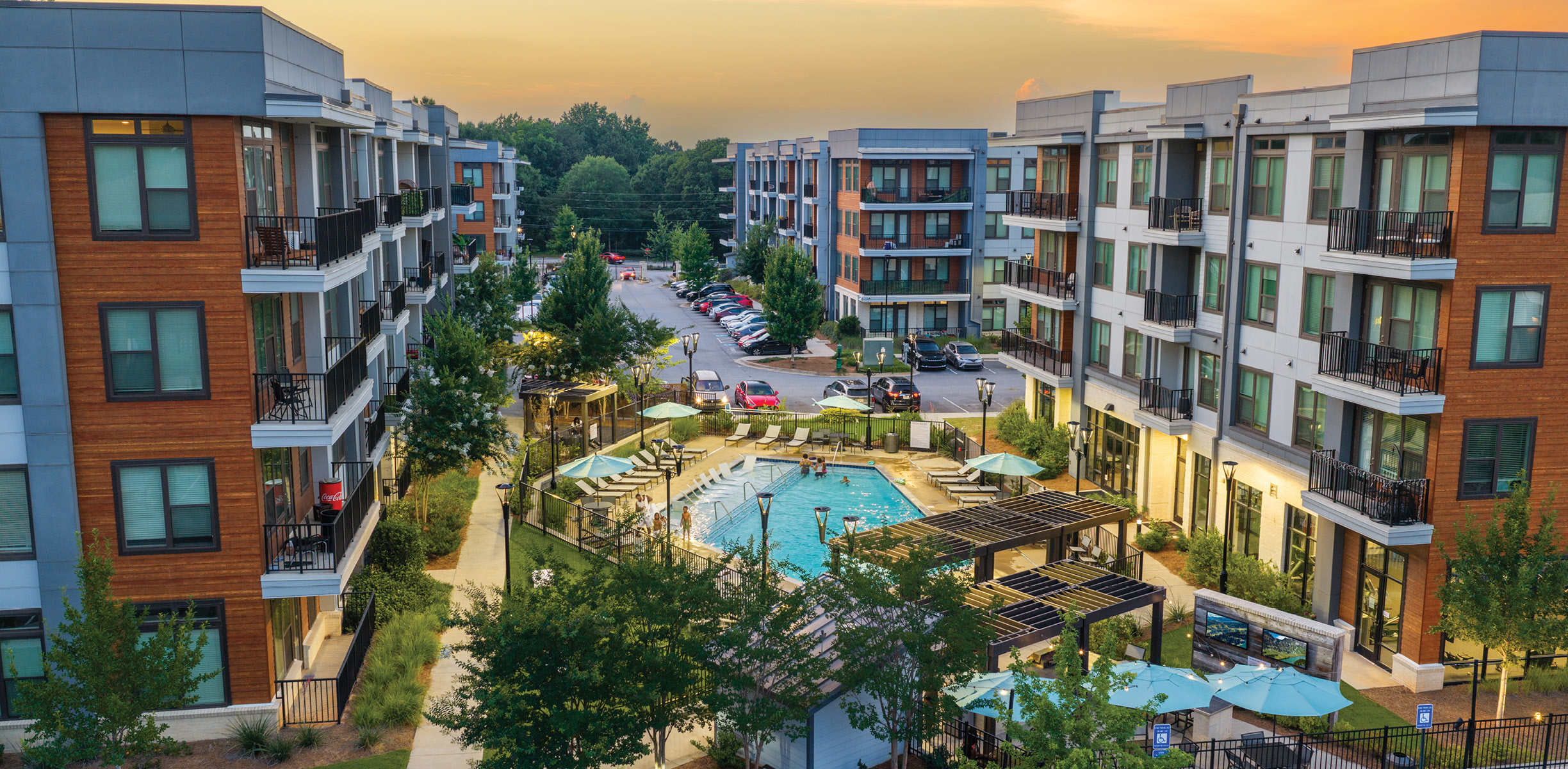 Pool and courtyard at ELLA in Atlanta, GA